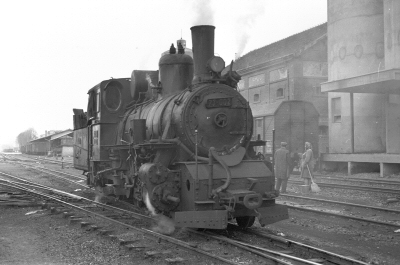 {short description of image}